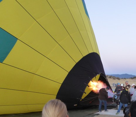 P1010826 flame balloon